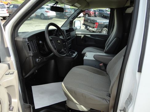 Used 2014 Chevrolet Express 2500 UNAVAIL RWD image 8