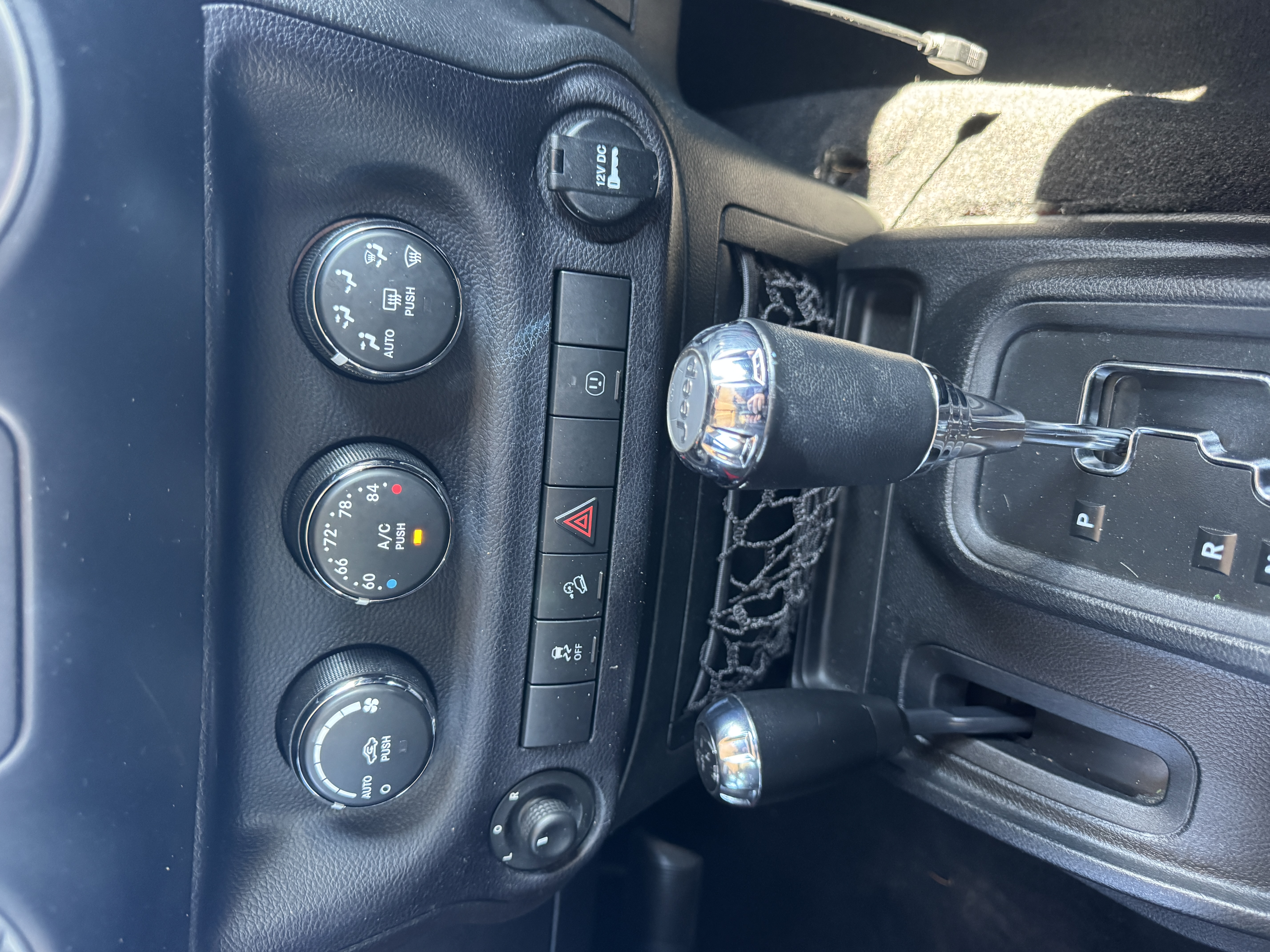 Used 2014 Jeep Wrangler 4WD Rubicon image 24