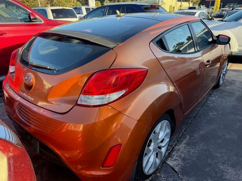 Used 2012 Hyundai Veloster UNAVAIL FWD image 2