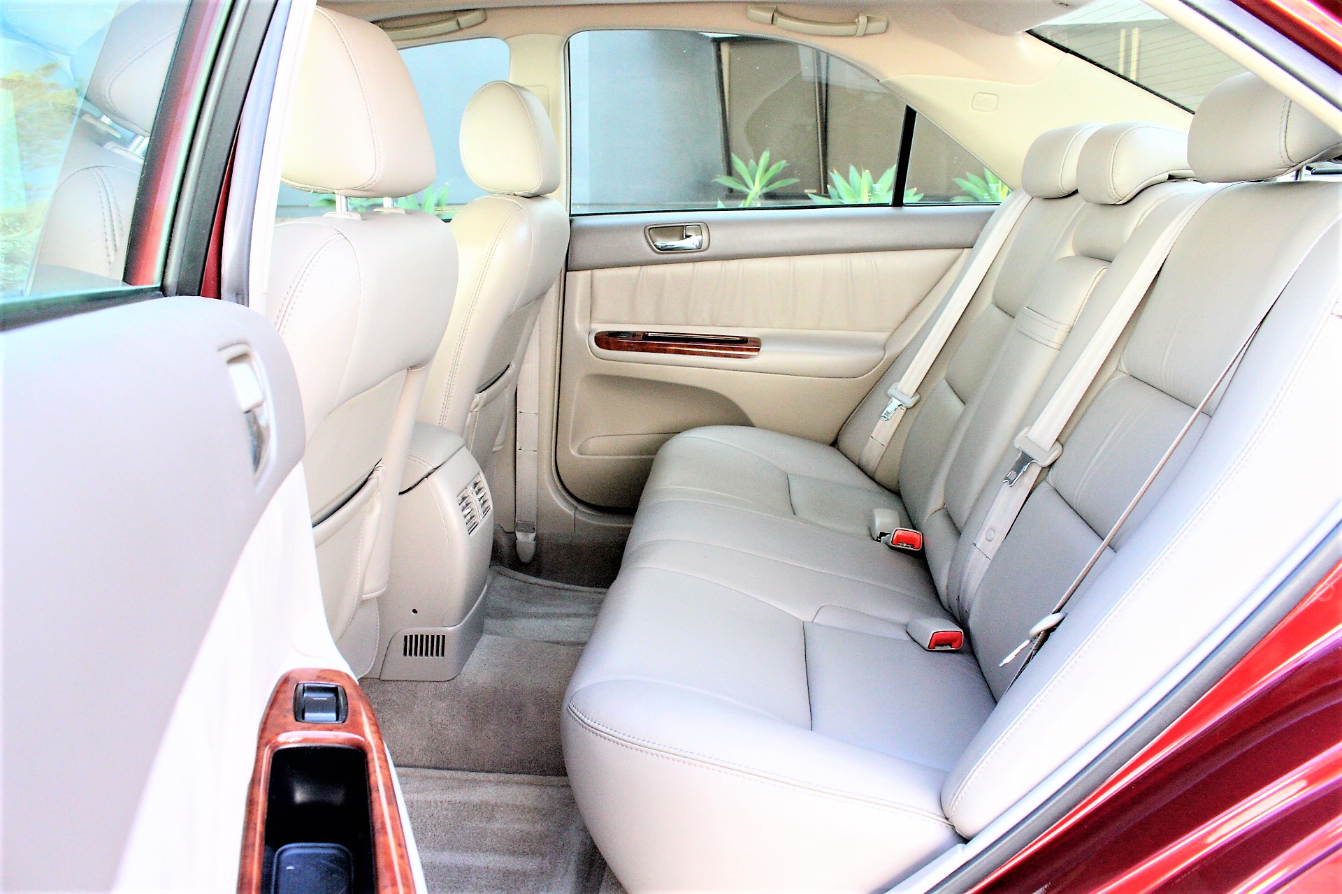 Used 2005 Toyota Camry XLE FWD image 15