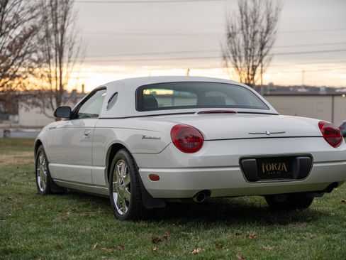 Used 2003 Ford Thunderbird image 10