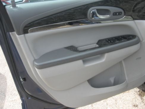 Used 2014 Buick Enclave CXL image 8