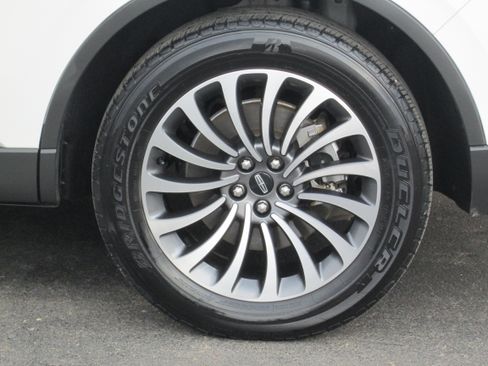 Used 2022 Lincoln Aviator Reserve image 3