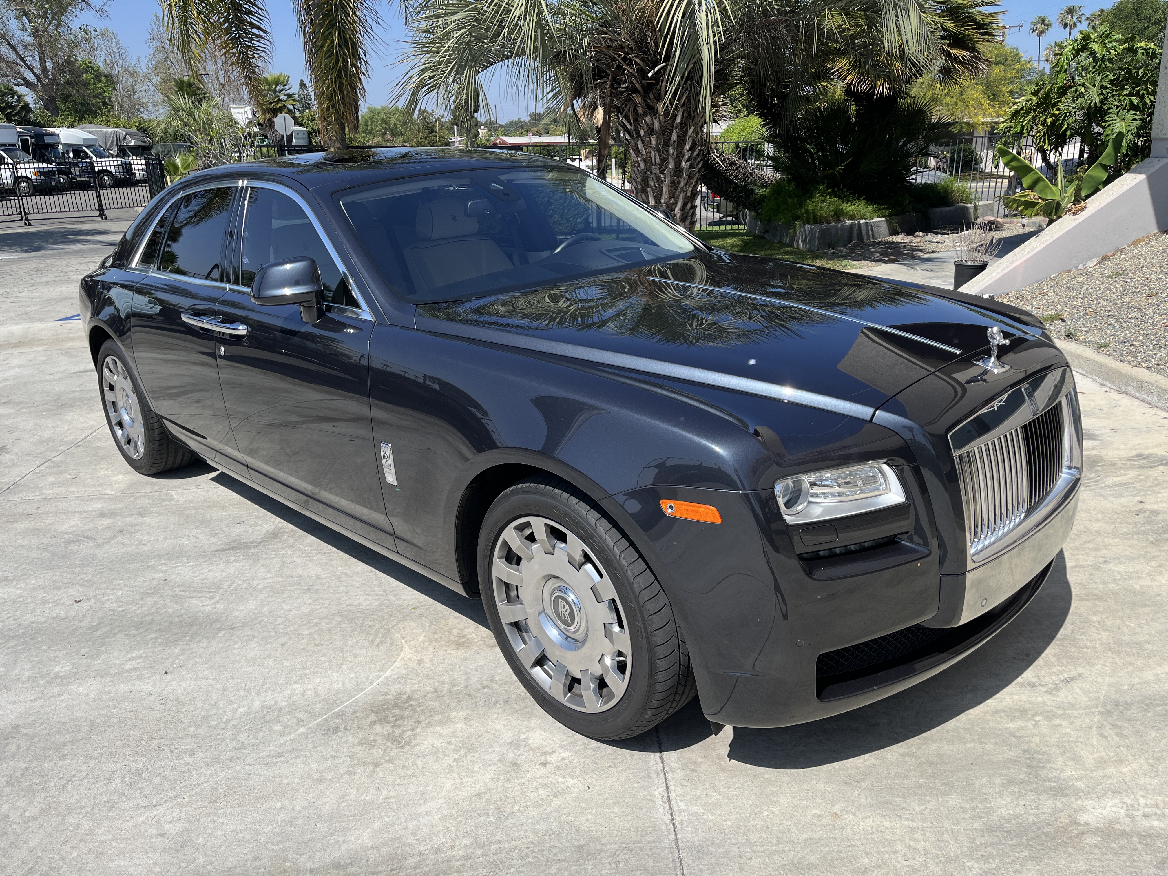 Used 2014 Rolls-Royce Ghost RWD image 12