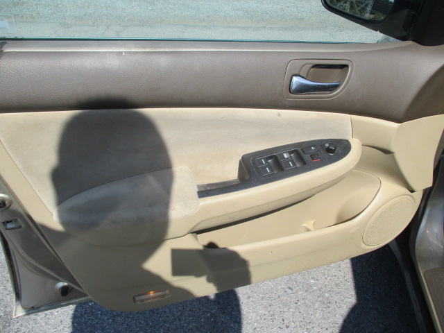 Used 2003 Honda Accord LX Sedan image 13