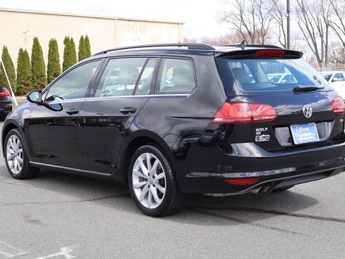 Used 2016 Volkswagen Golf SE image 6