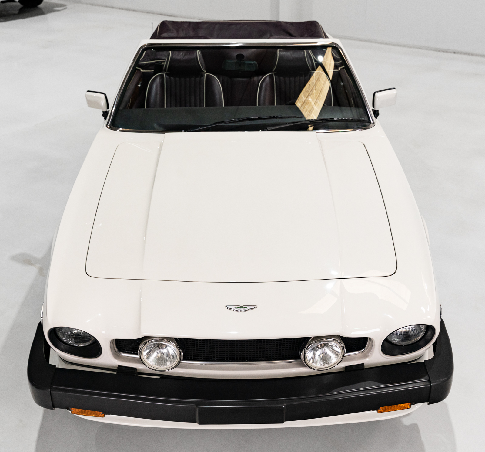 Used 1988 Aston Martin V8 Vantage RWD image 16