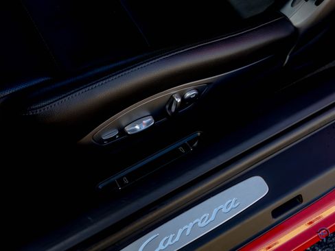 Used 2013 Porsche 911 Carrera image 34