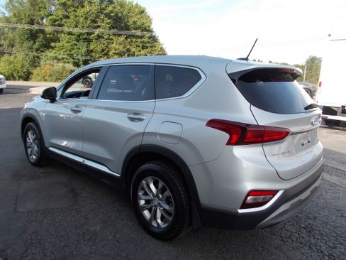 Used 2020 Hyundai Santa Fe SE image 7