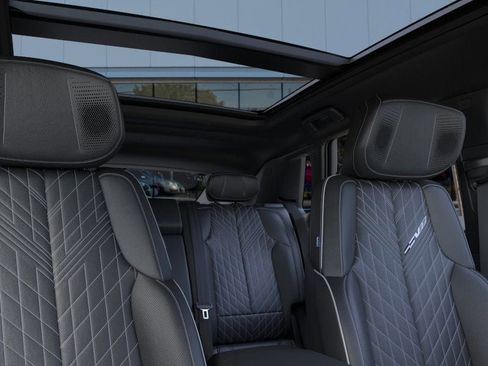 New 2026 Cadillac Lyriq V image 24