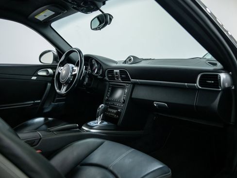 Used 2010 Porsche 911 Turbo image 11