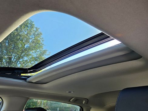 Used 2025 Honda HR-V EX-L image 14