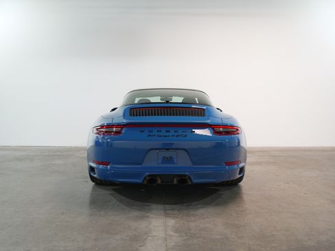 Used 2018 Porsche 911 Targa 4 GTS image 7