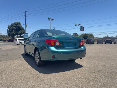 Used 2010 Toyota Corolla LE FWD image 6