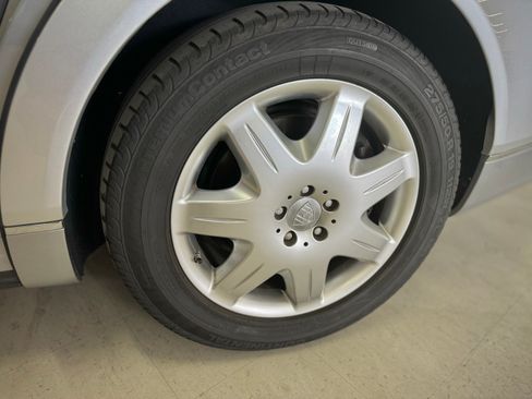 Used 2005 Maybach 57 image 11