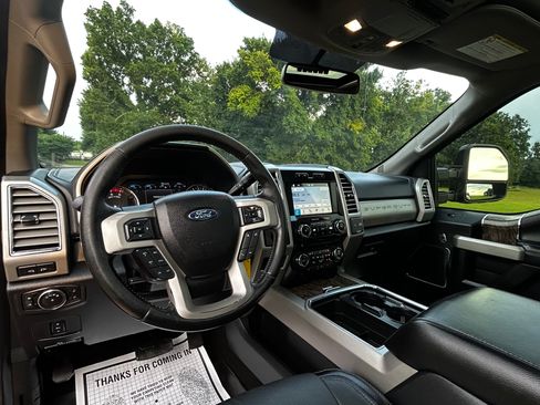 Used 2017 Ford F350 4x4 Crew Cab DRW Super Duty image 14