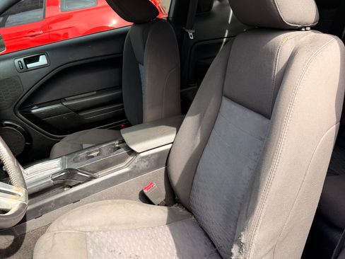 Used 2005 Ford Mustang GT RWD image 5