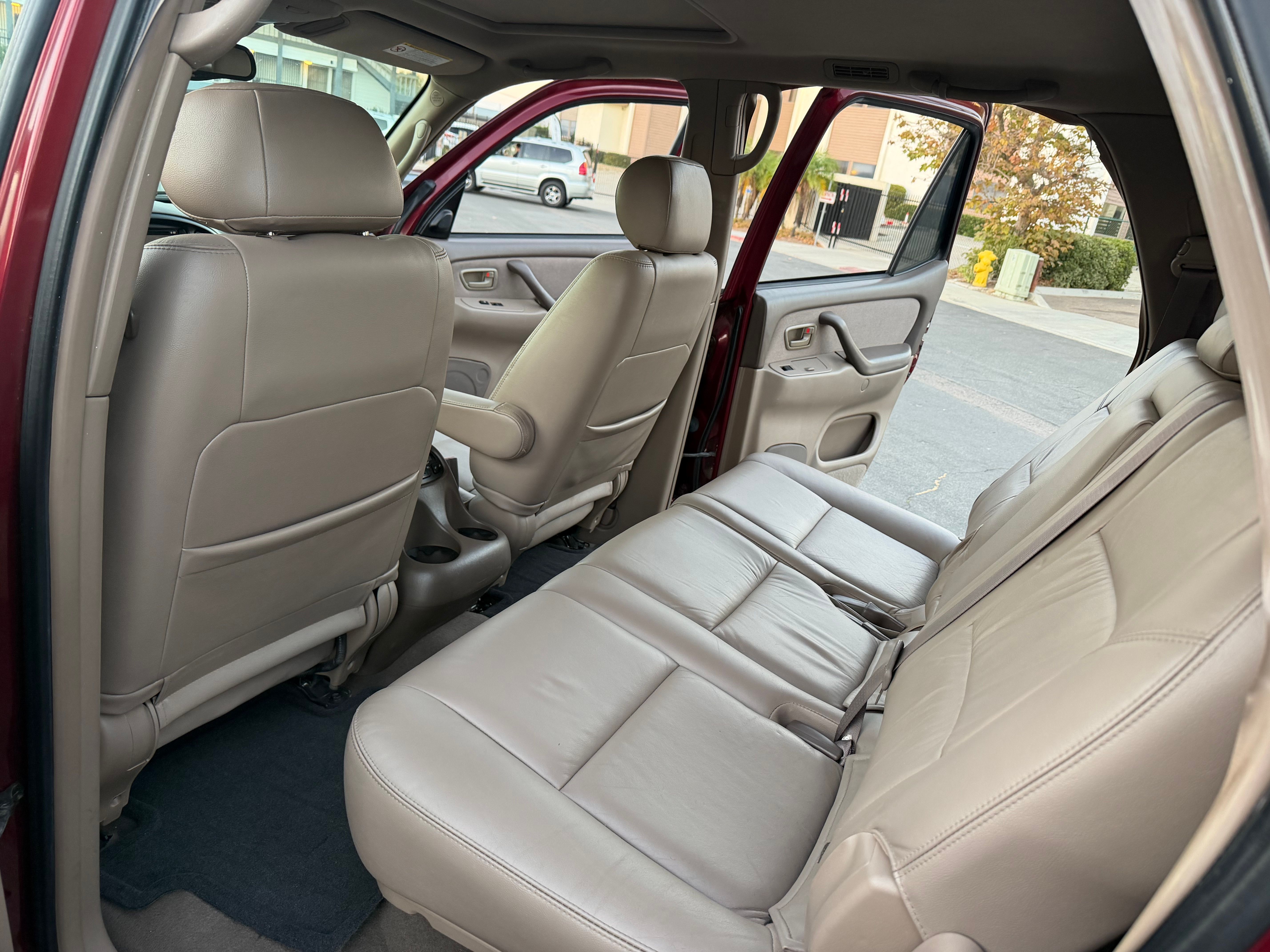 Used 2003 Toyota Sequoia 4WD SR5 image 25