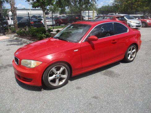 Used 2009 BMW 128i image 2