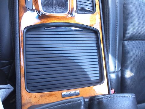 Used 2013 Lincoln MKS image 19