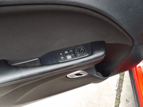 Used 2021 Dodge Challenger SXT image 5