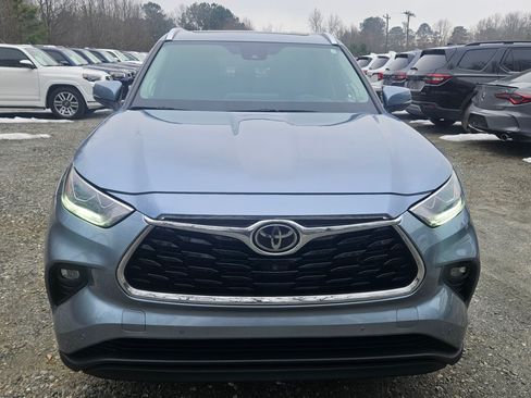 Used 2021 Toyota Highlander Limited image 7