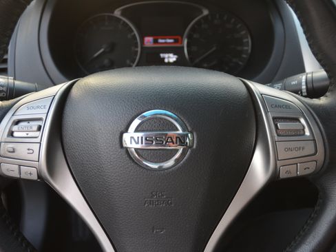 Used 2015 Nissan Altima 2.5 SV image 14