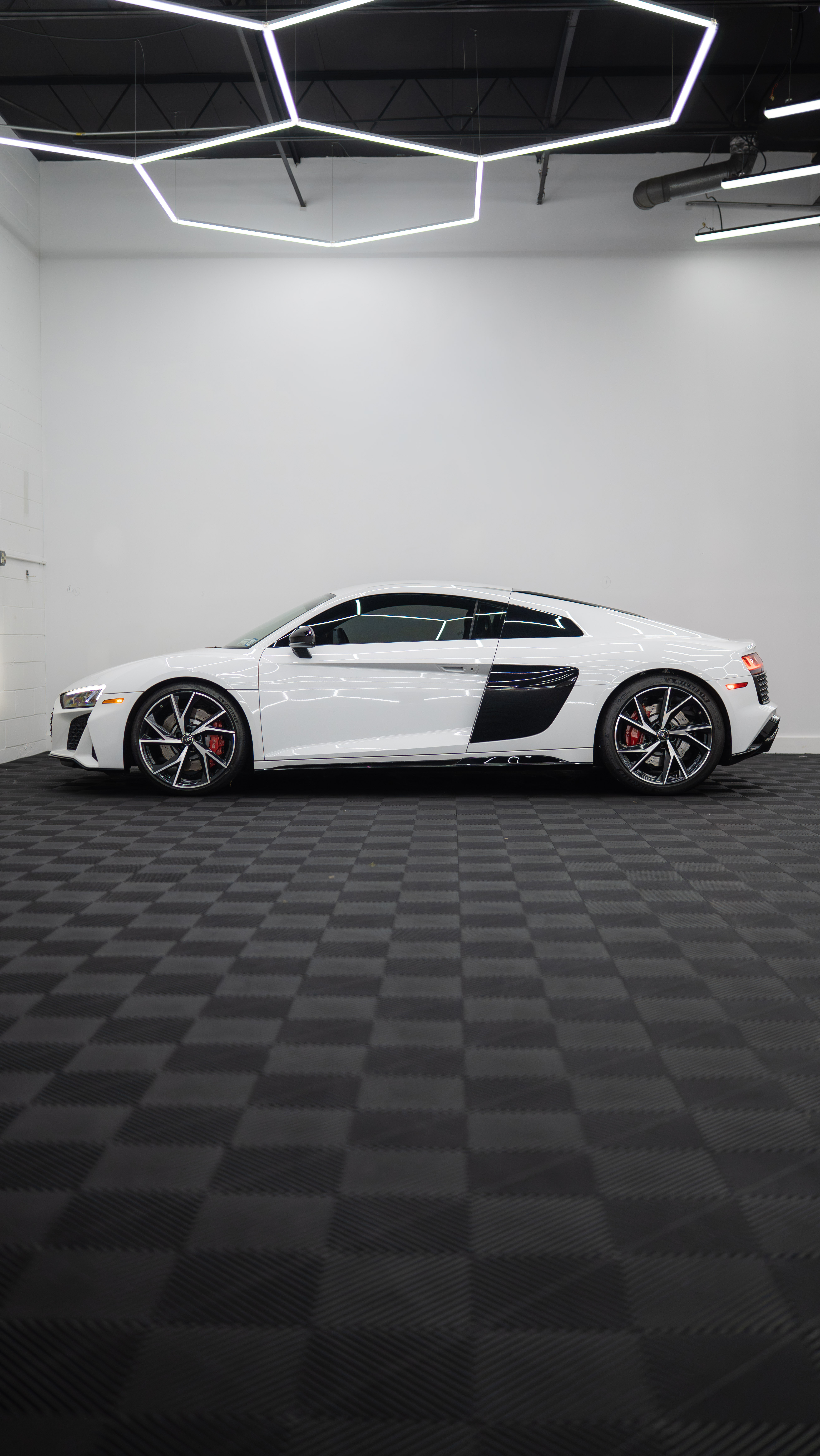 Used 2023 Audi R8 V10 performance Coupe RWD image 11