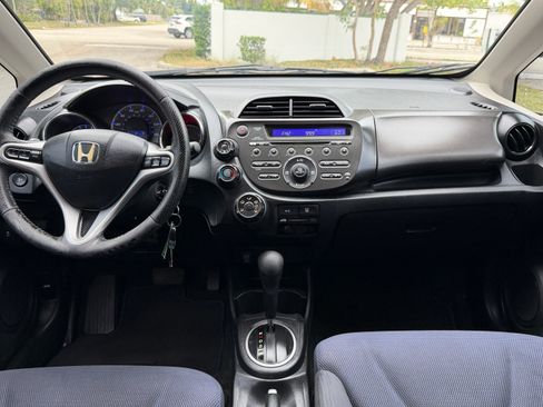 Used 2013 Honda Fit Sport image 38