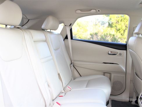 Used 2013 Lexus RX 450h image 16