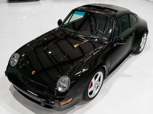 Used 1997 Porsche 911 Carrera S Coupe RWD image 21
