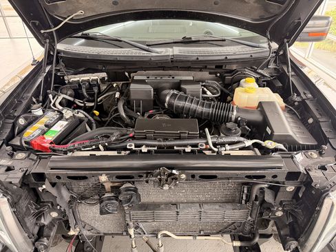 Used 2014 Ford F150 SVT Raptor image 23