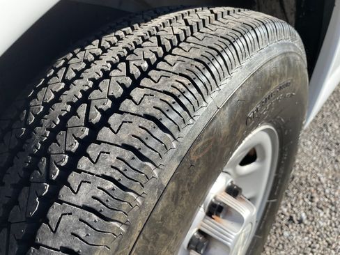 Used 2019 Chevrolet Express 3500 image 23