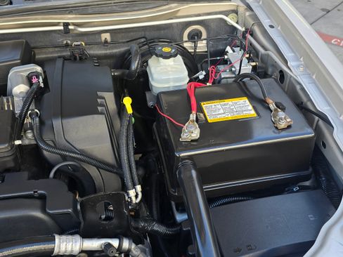 Used 2004 Chevrolet Colorado Z71 image 38