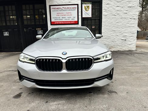 Used 2021 BMW 530i xDrive image 2