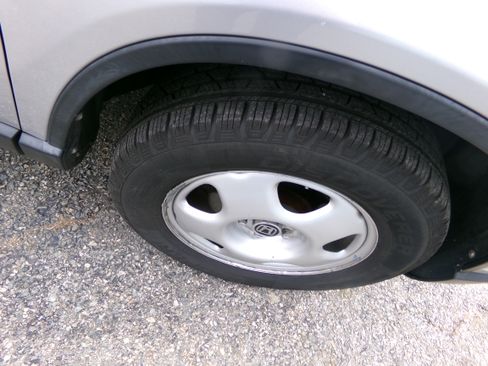 Used 2011 Honda CR-V LX image 4