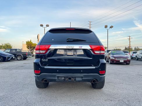 Used 2011 Jeep Grand Cherokee Limited image 6