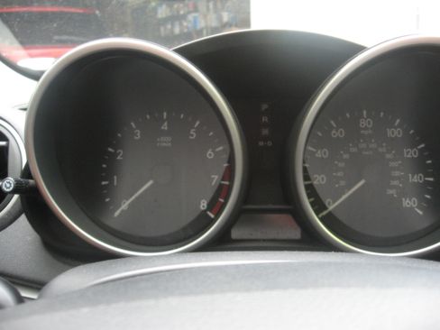 Used 2010 MAZDA MAZDA3 i image 10