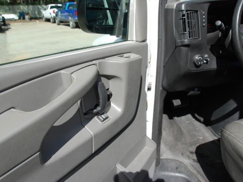 Used 2013 Chevrolet Express 1500 UNAVAIL RWD image 19