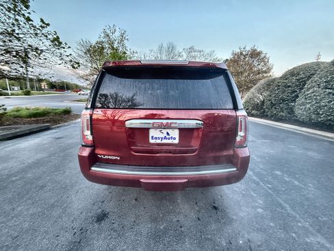 Used 2018 GMC Yukon Denali image 6