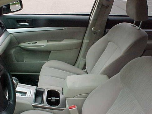 Used 2014 Subaru Legacy 2.5i image 14