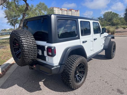 Used 2024 Jeep Wrangler 4WD Unlimited Sport image 19