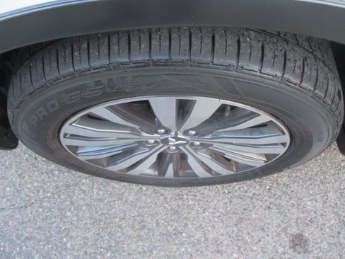 Used 2020 Mitsubishi Outlander SEL image 18