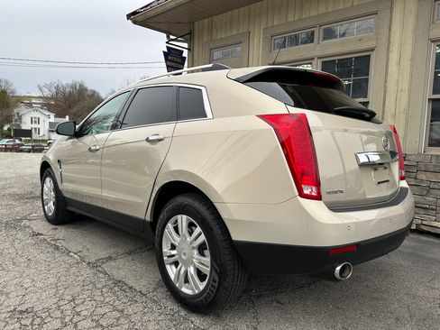 Used 2011 Cadillac SRX Luxury image 3