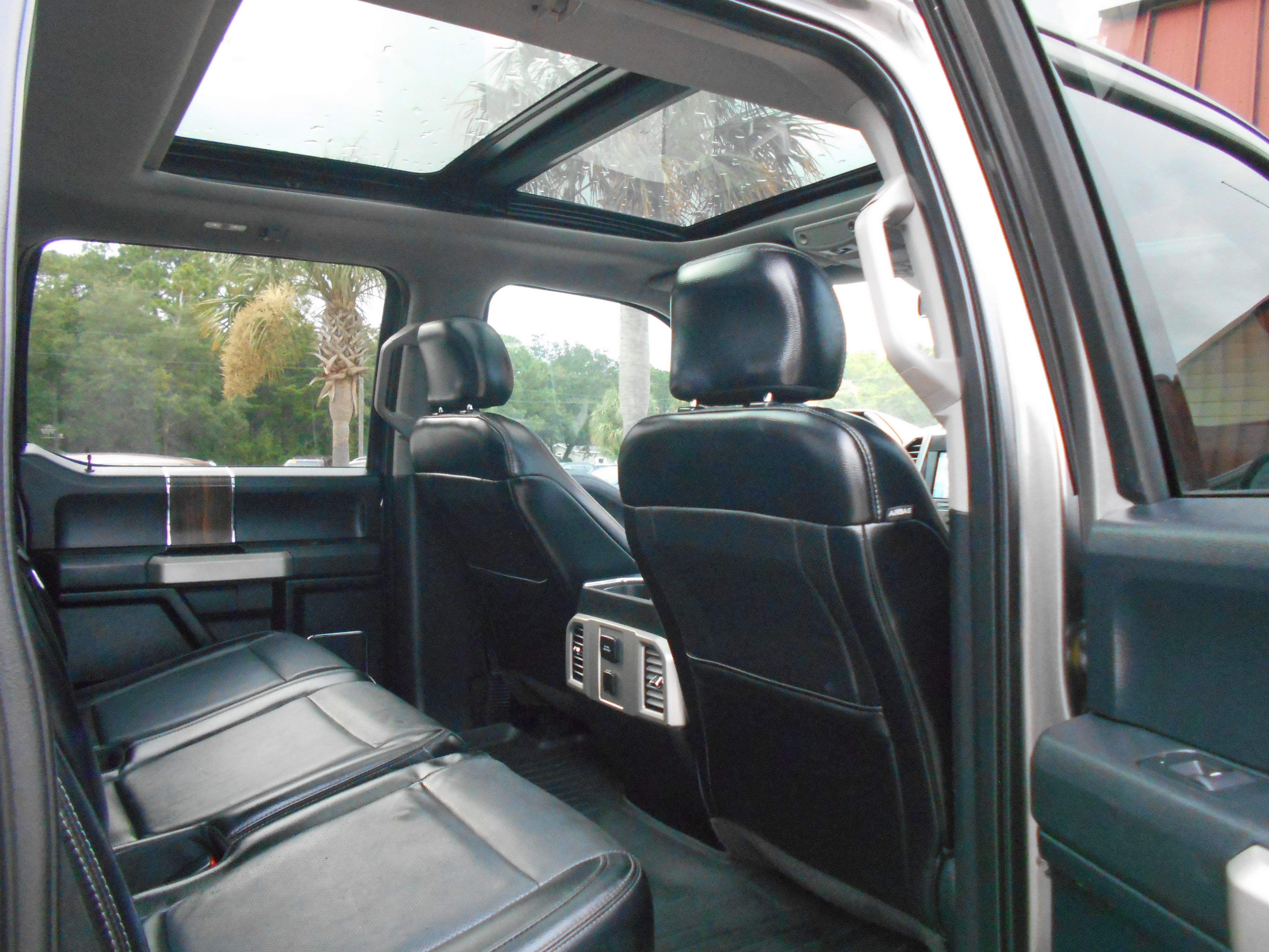 Used 2016 Ford F150 Lariat RWD image 12