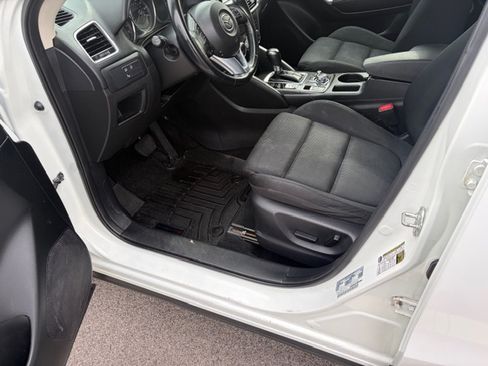 Used 2016 MAZDA CX-5 Touring image 9
