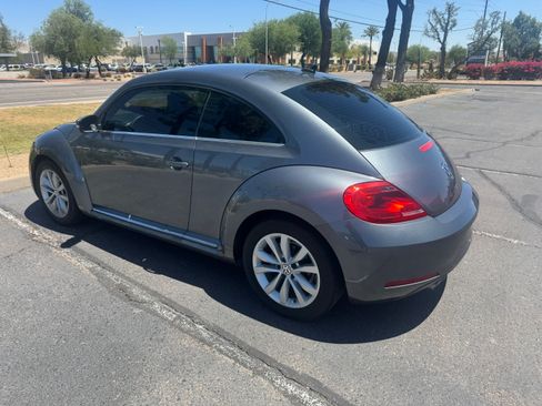 Used 2015 Volkswagen Beetle TDI image 5