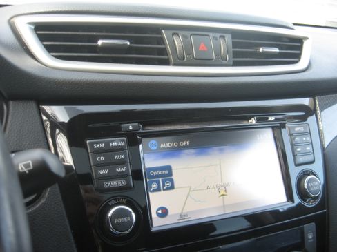 Used 2014 Nissan Rogue SV image 11