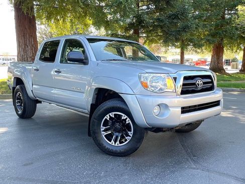 Used 2007 Toyota Tacoma TRD Off-Road image 2