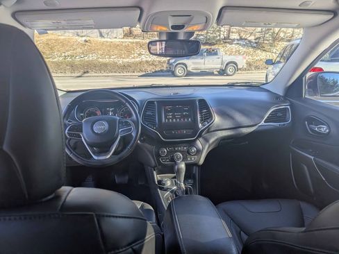 Used 2020 Jeep Cherokee Latitude Plus image 10